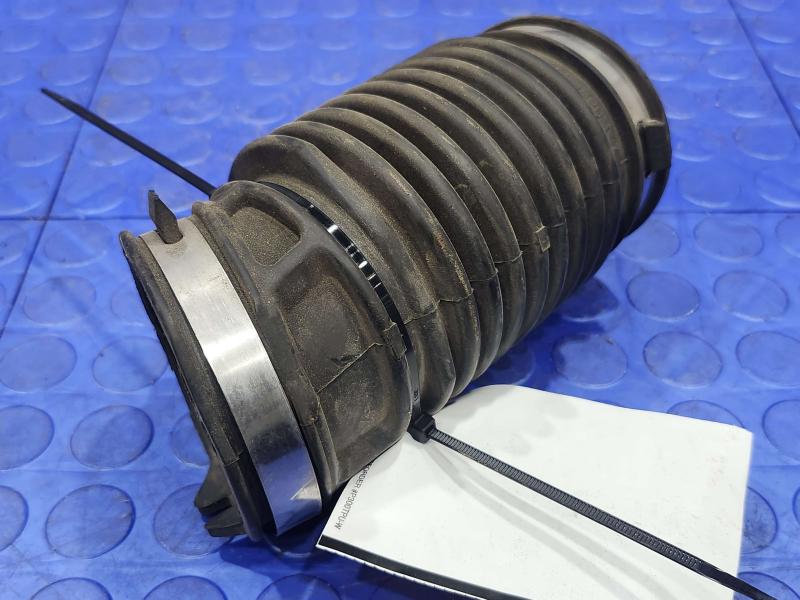 2009 Chevrolet Malibu Air Intake Tube/Resonator