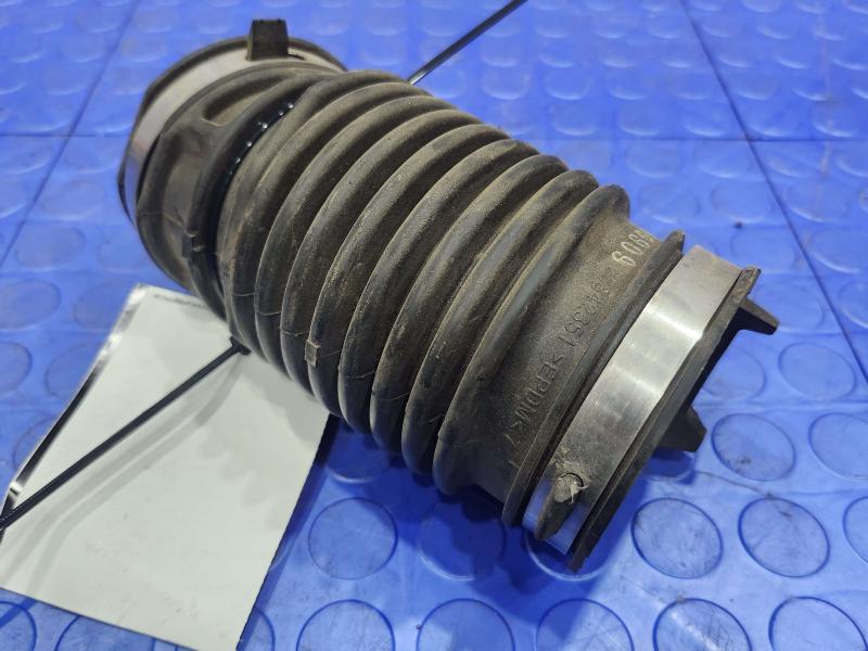 2009 Chevrolet Malibu Air Intake Tube/Resonator
