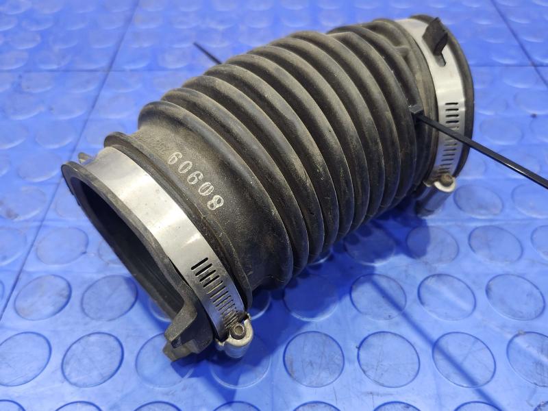 2009 Chevrolet Malibu Air Intake Tube/Resonator