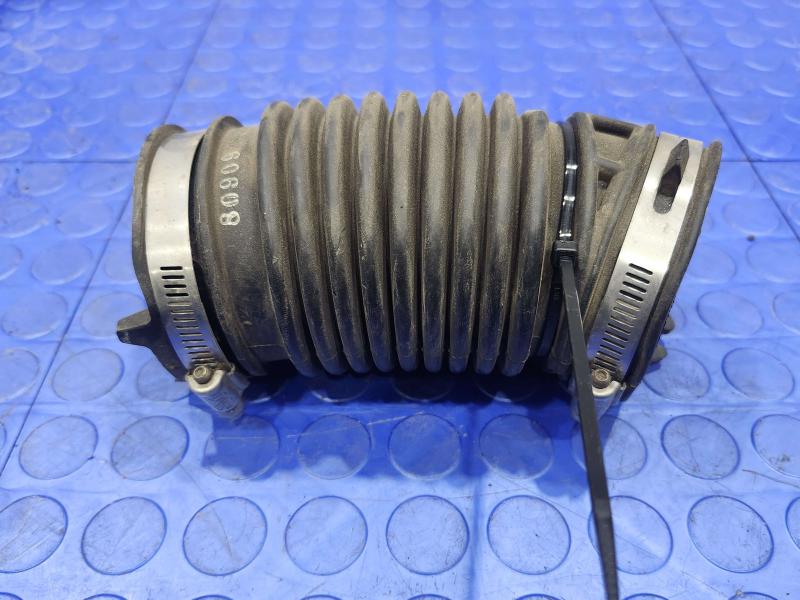 2009 Chevrolet Malibu Air Intake Tube/Resonator