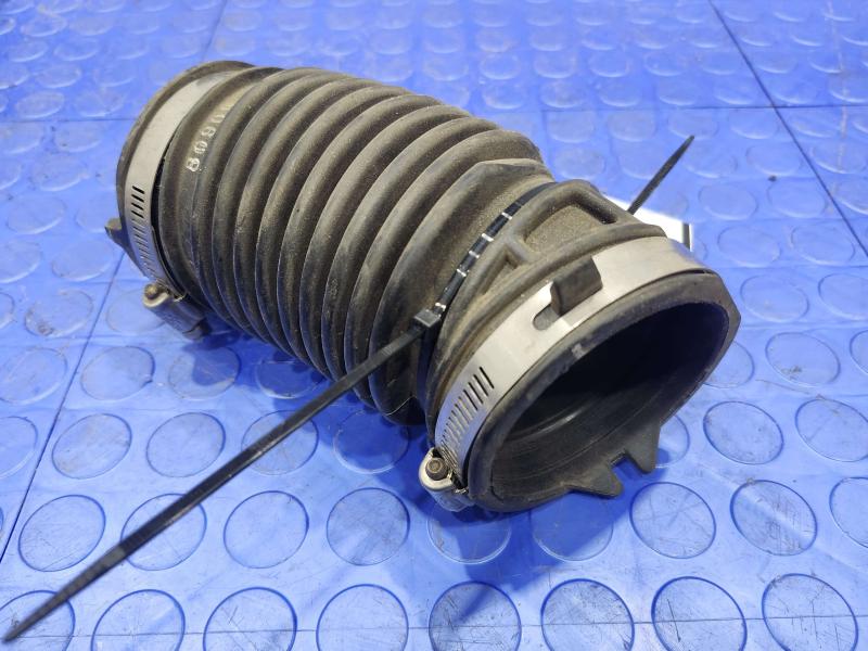 2009 Chevrolet Malibu Air Intake Tube/Resonator