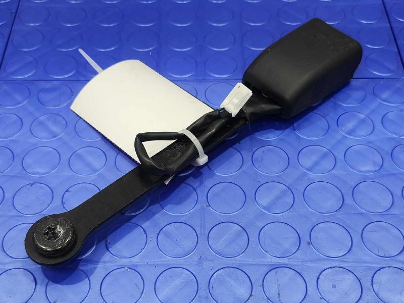 2015 Nissan Rogue Front Seat Belt