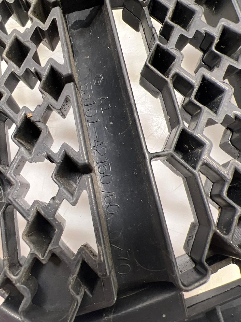 2008 Toyota RAV4 Grille