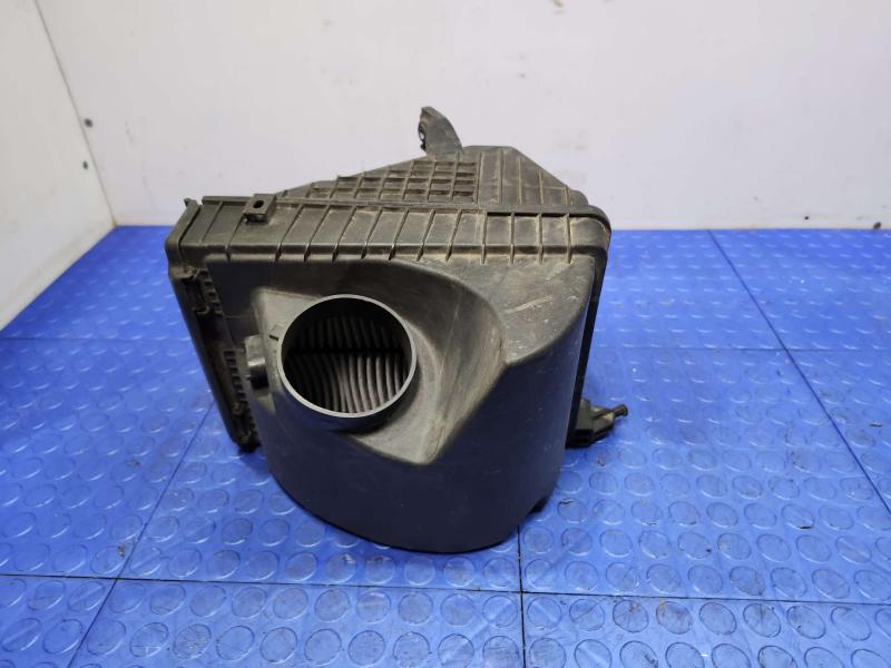 2015-2018 Kia Sedona Engine OEM Air Cleaner Box Assembly Genuine 28110A9100