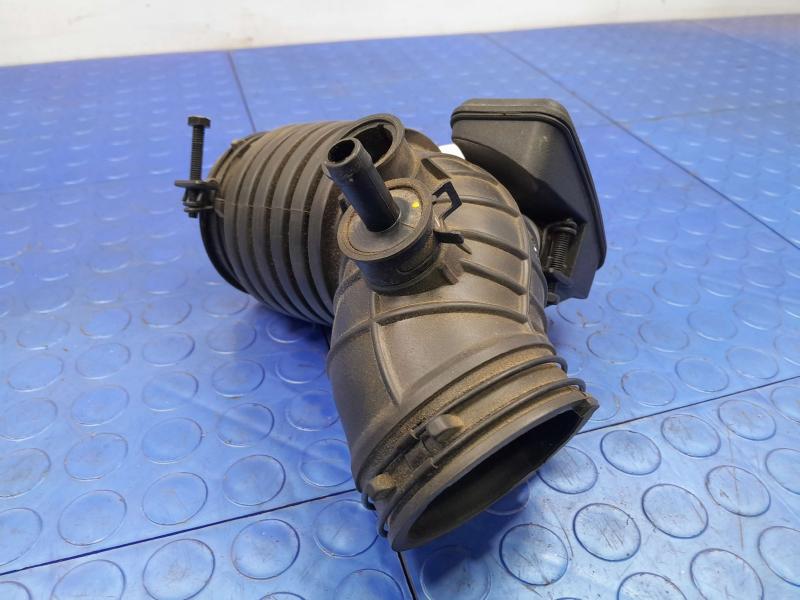 2020-2024 Kia Soul 2.0L Engine Air Intake Tube Genuine OEM 28140J9200
