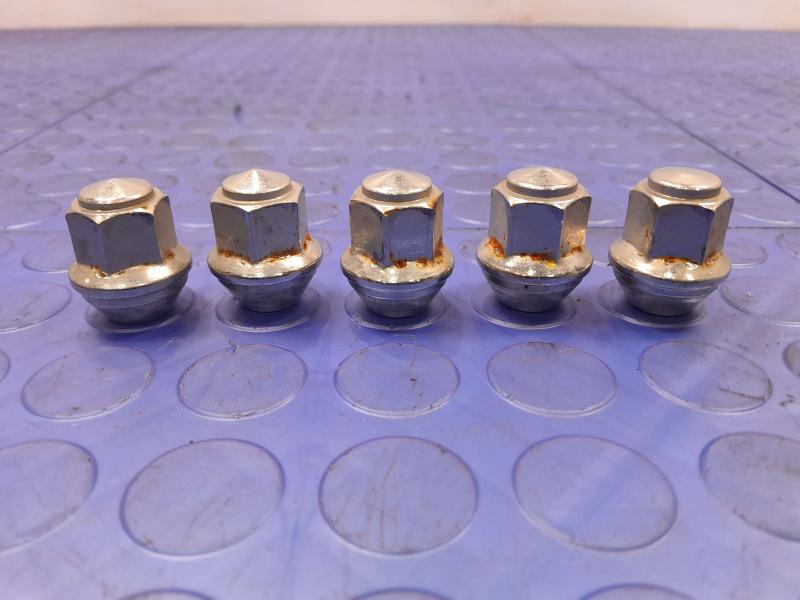2015 Ford Fusion Lug Nuts