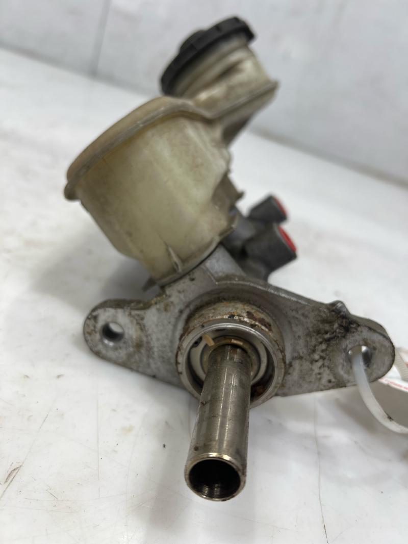 2009 - 2015 Honda Pilot Brake Master Cylinder Assembly OEM 46100SZAA01