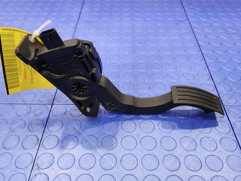 2012-2018 Ford Focus Accelerator Pedal Assembly Genuine OEM Part BV61-9F836-AB