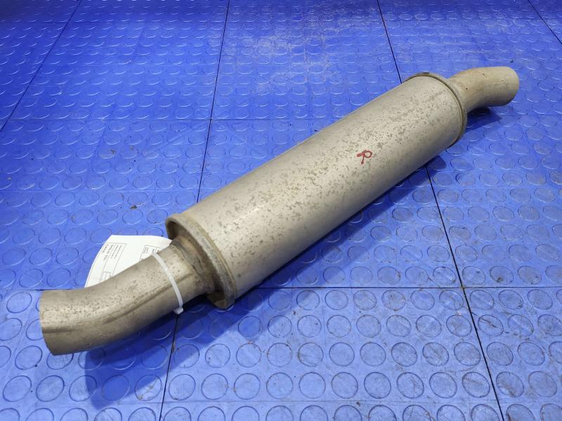 2013 Chrysler 300 Muffler