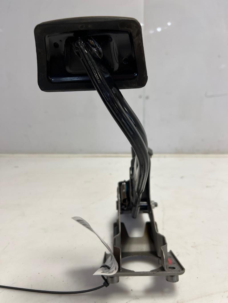 2014 2015 Kia Sorento Brake Pedal Assembly OEM