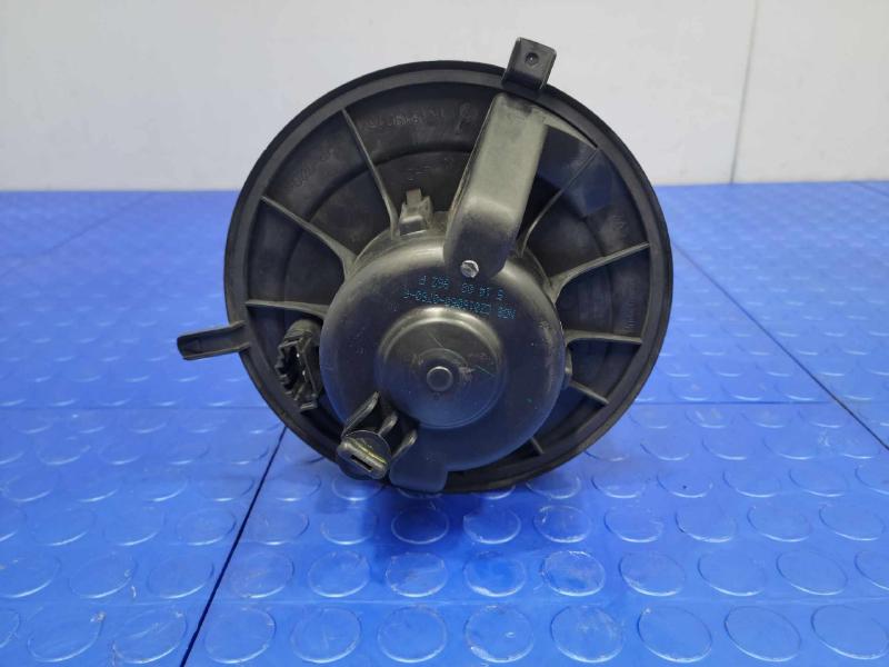 2009 Volkswagen Tiguan Blower Motor