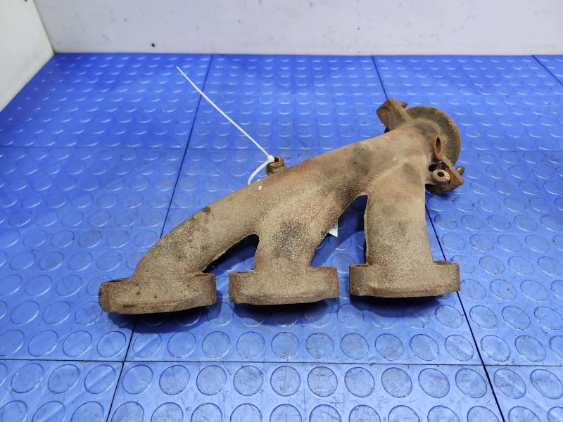 2010 Dodge Challenger Exhaust Manifold