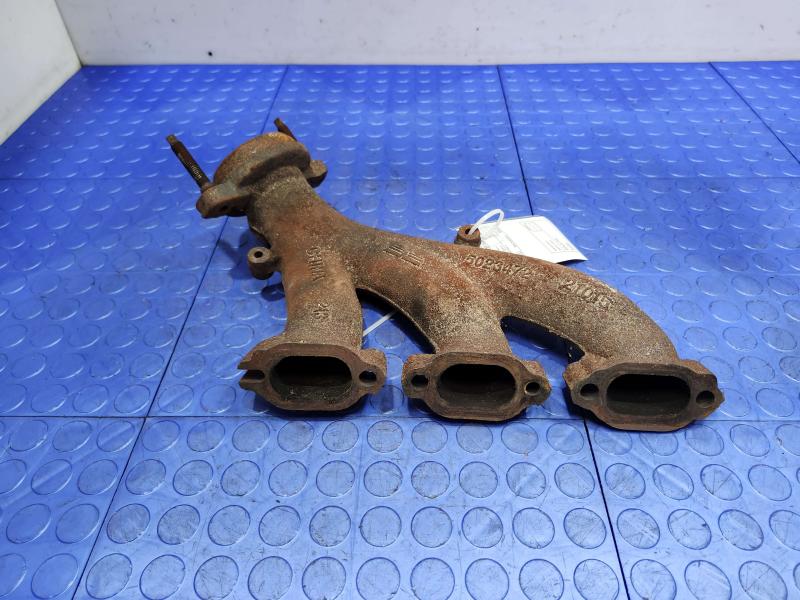 2010 Dodge Challenger Exhaust Manifold
