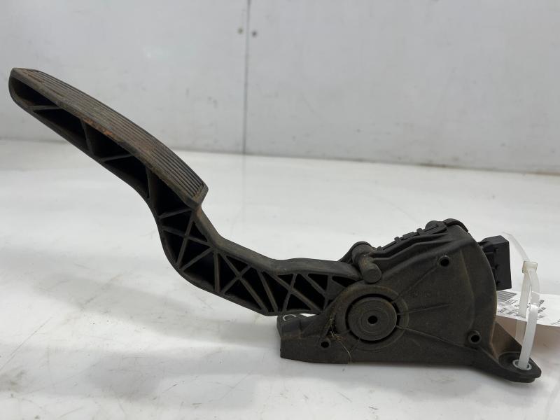 2004 Chevrolet Colorado Pedal Assembly