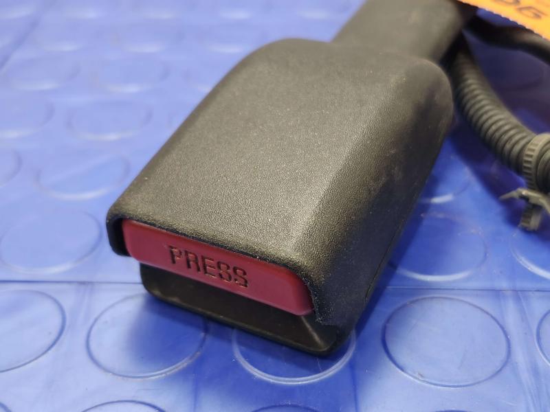 2013 Infiniti FX35 Front Seat Belt