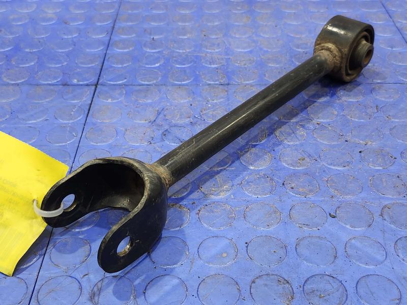 2017 Toyota Prius Lower Control Arm Rr