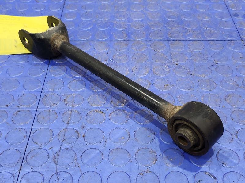 2017 Toyota Prius Lower Control Arm Rr