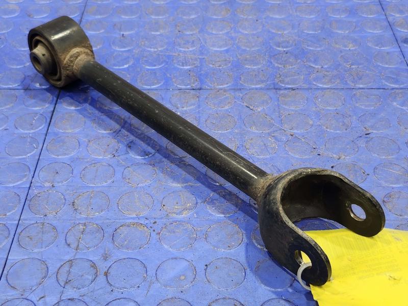 2017 Toyota Prius Lower Control Arm Rr