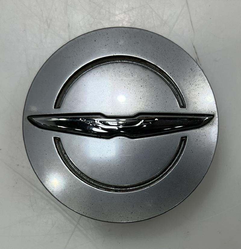 2013 Chrysler Town & Country Center Cap