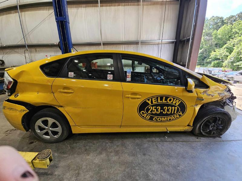 2014 Toyota Prius Front Door Regulator