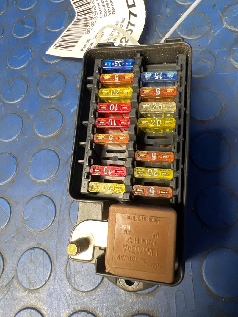 1997 Jaguar XK8 Cabin Fuse Box