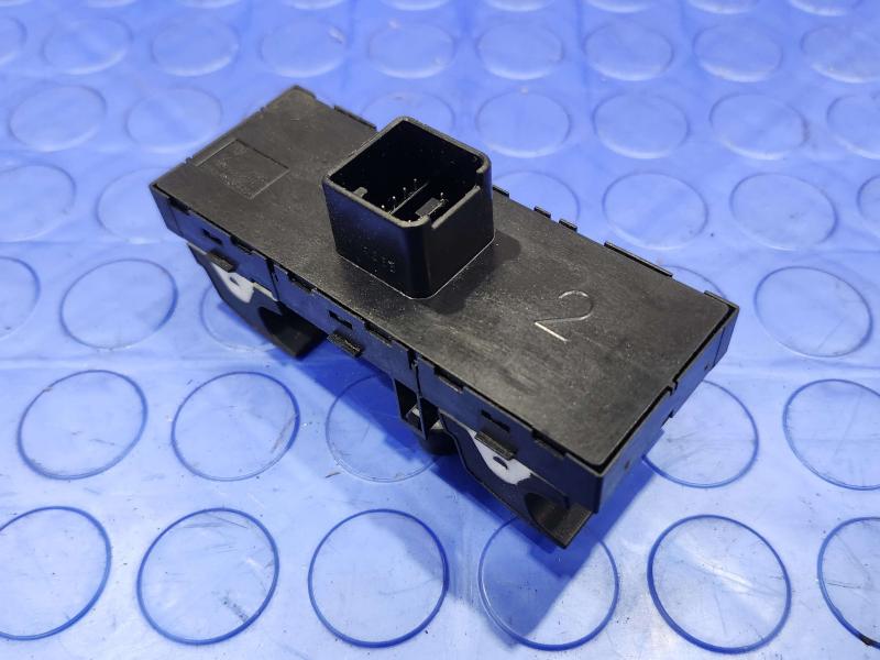 2016 Volkswagen Jetta Door Switch Front