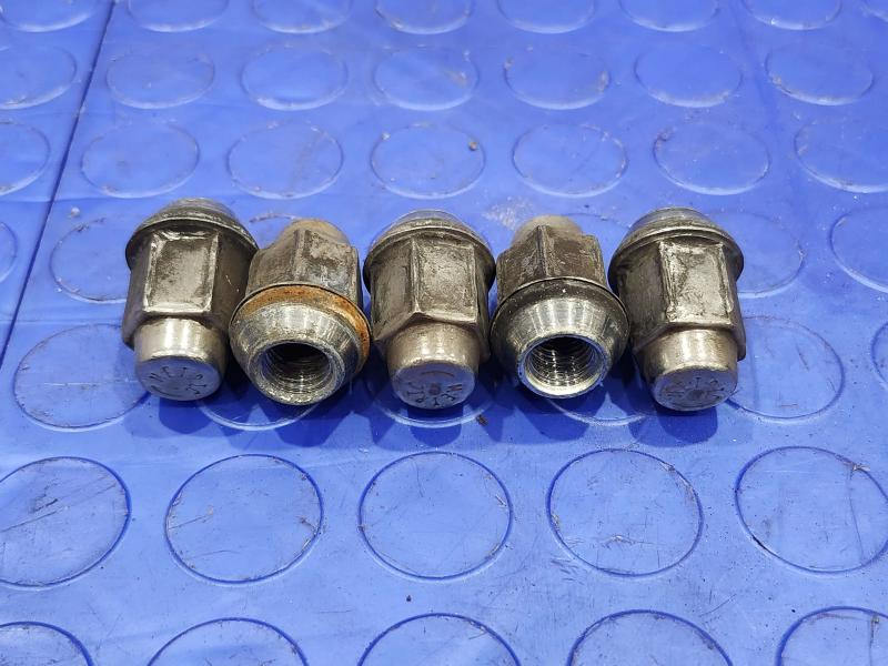 2018 Chevrolet Equinox Lug Nuts