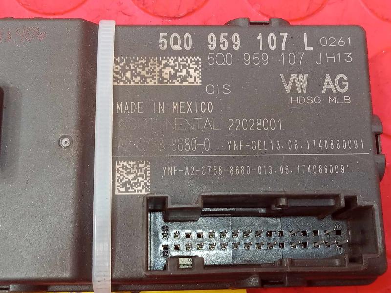 2018 Volkswagen Atlas Power Liftgate Control Module Genuine OEM 5Q0959107L