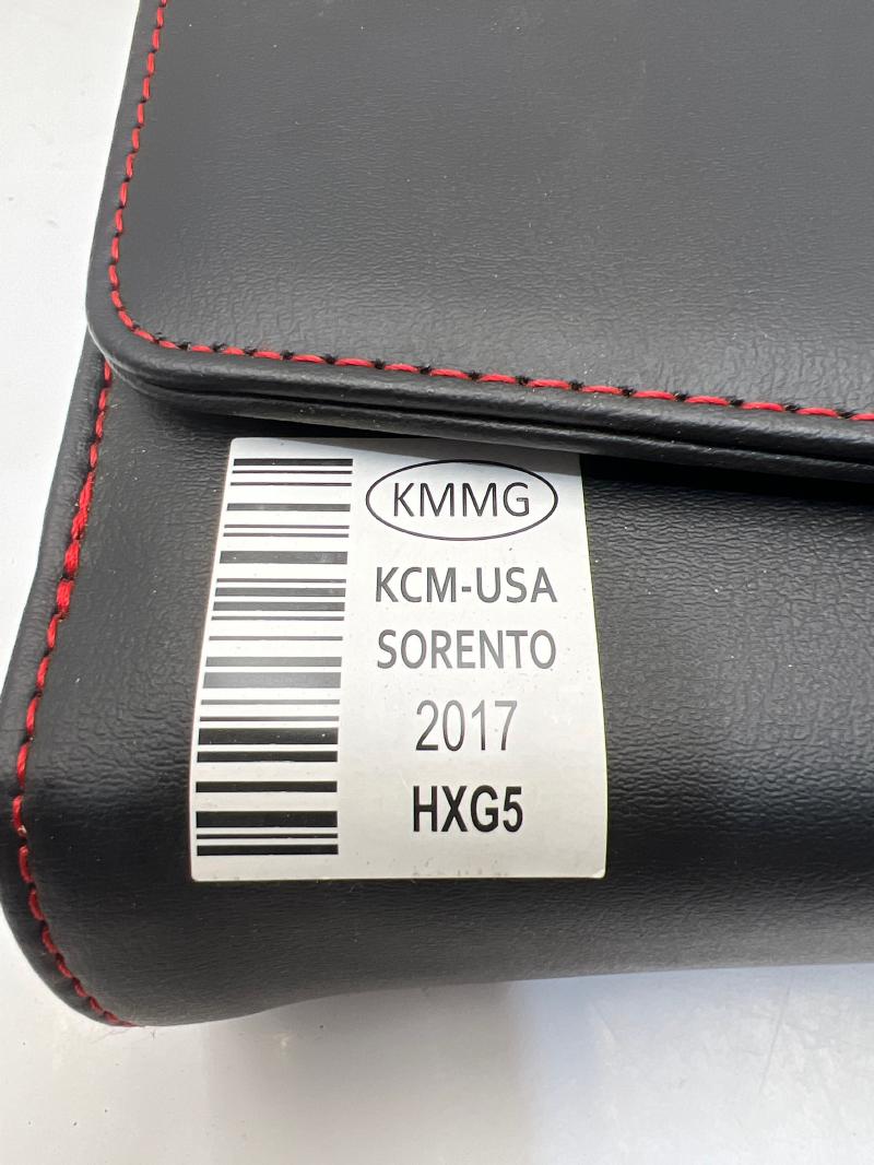 2017 Kia Sorento Owners Manual with Leather Case OEM