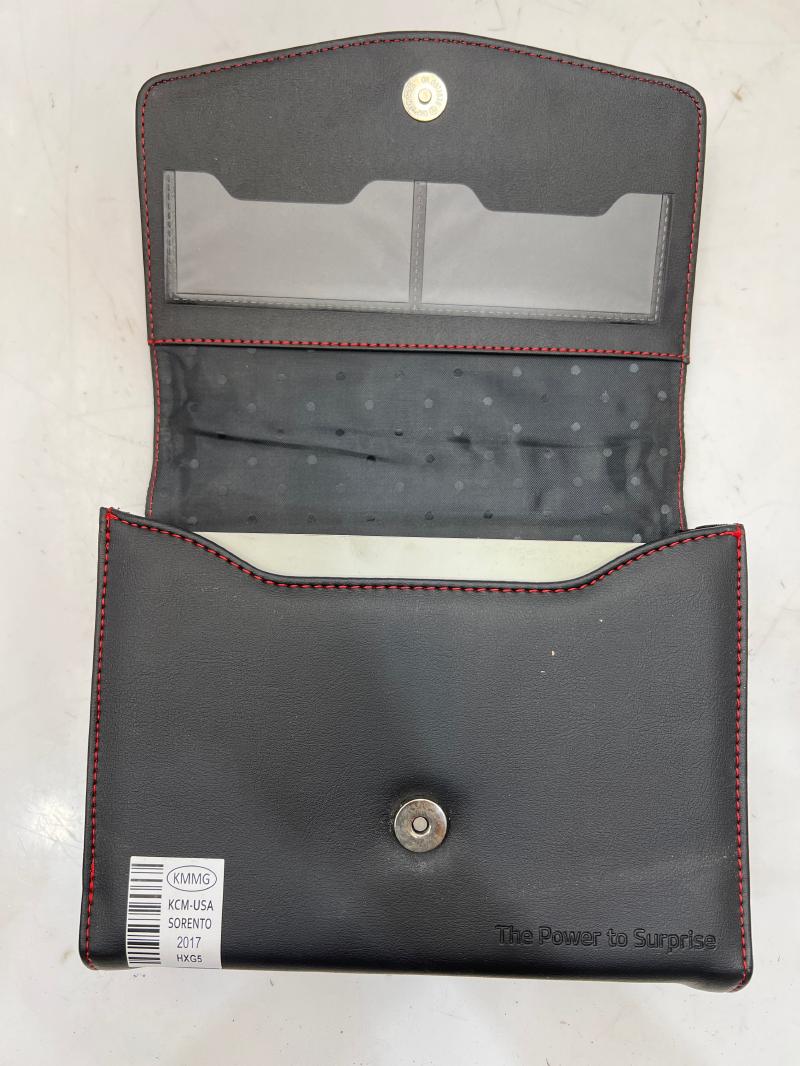 2017 Kia Sorento Owners Manual with Leather Case OEM