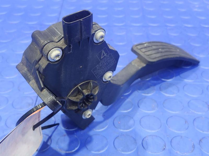 2009-2013 Subaru Forester Accelerator Pedal Assembly Genuine OEM 36010AG140