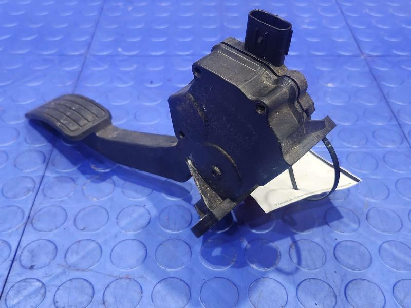 2009-2013 Subaru Forester Accelerator Pedal Assembly Genuine OEM 36010AG140