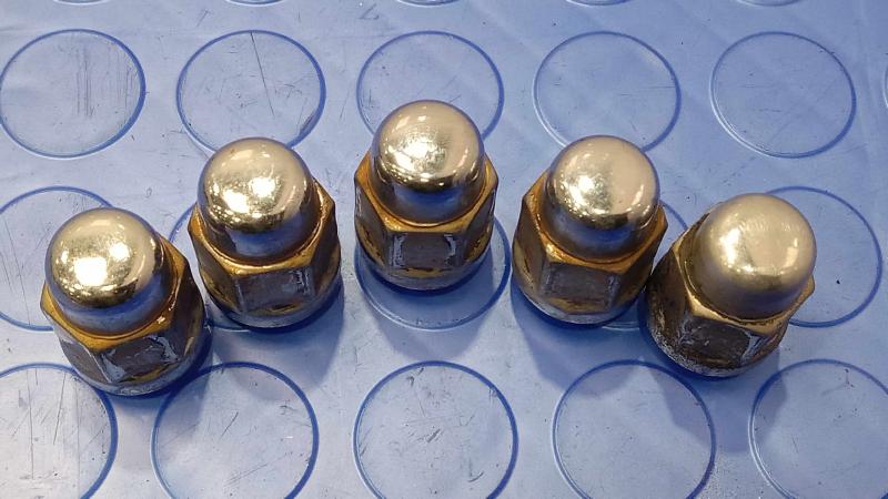2008 Chevrolet Impala Lug Nuts