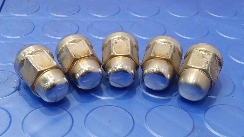 2008 Chevrolet Impala Lug Nuts