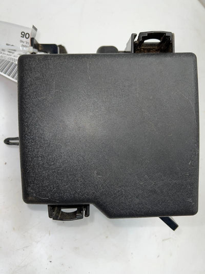 2017 Kia Sorento Engine Fuse Box