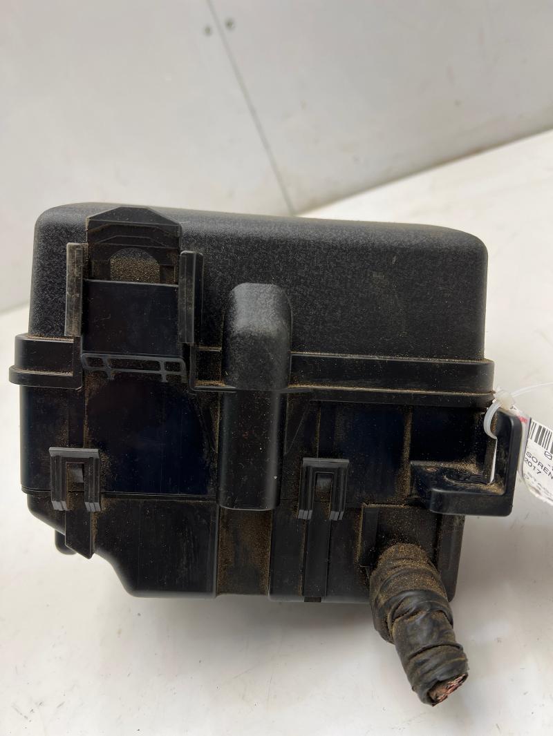 2017 Kia Sorento Engine Fuse Box
