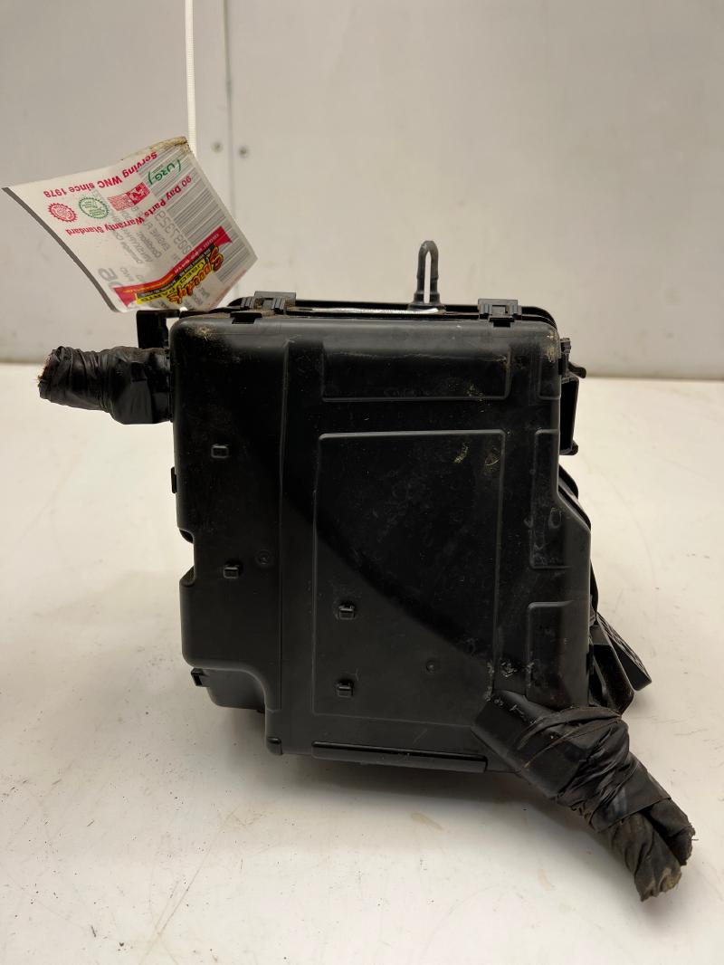 2017 Kia Sorento Engine Fuse Box