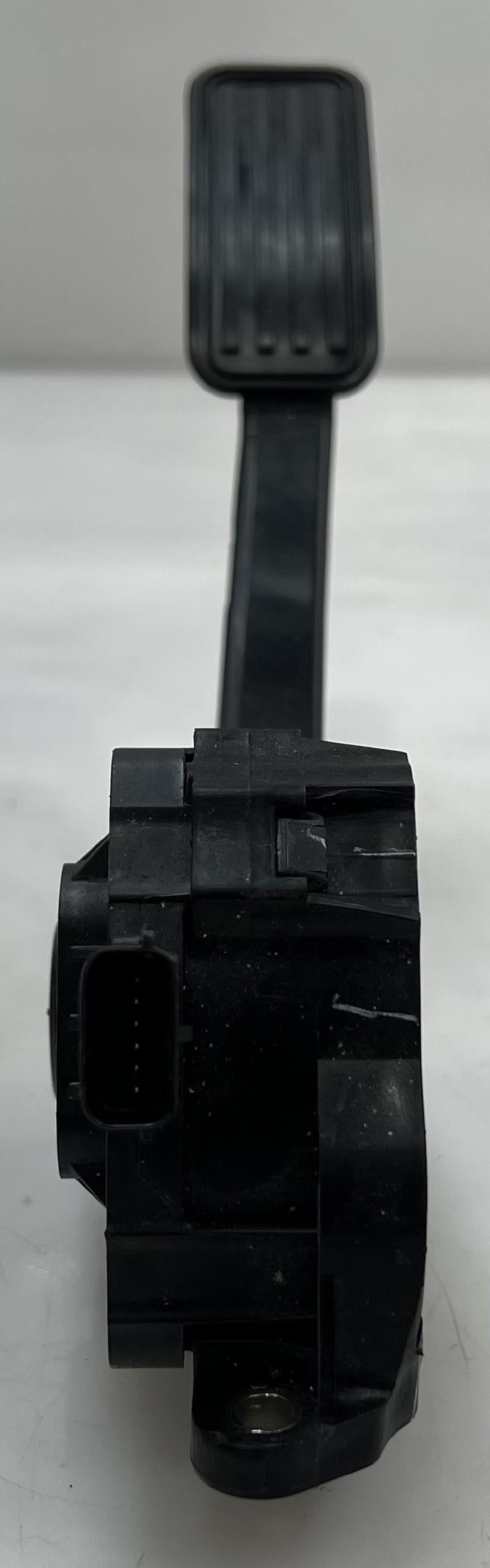 2015 - 2020 Ford Edge Accelerator Pedal Assembly OEM E1GC-9F836-JC