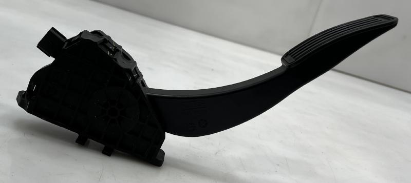 2015 - 2020 Ford Edge Accelerator Pedal Assembly OEM E1GC-9F836-JC