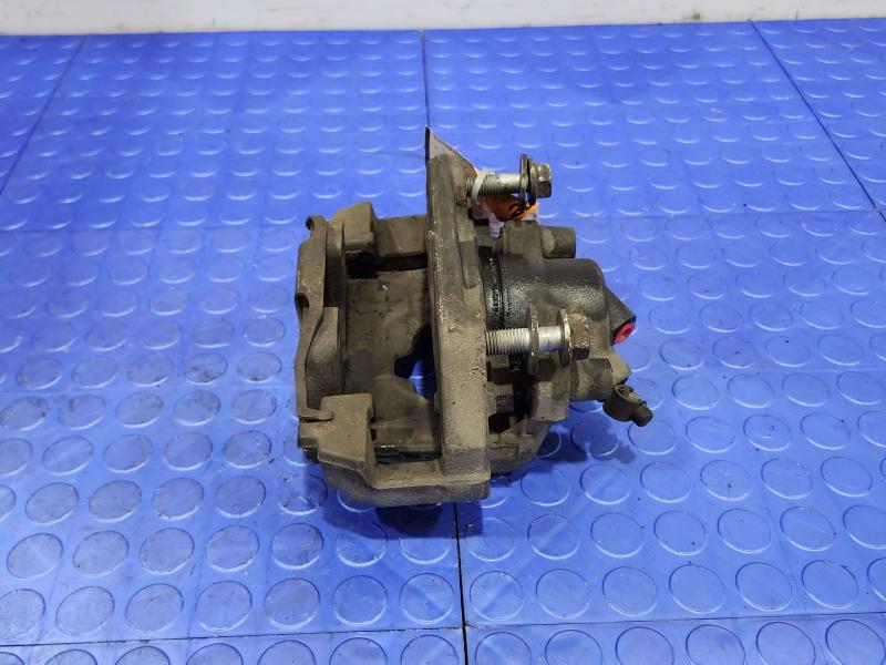 2008 BMW 128i Caliper