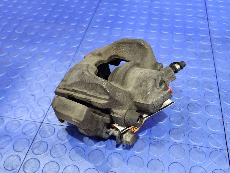 2008 BMW 128i Caliper