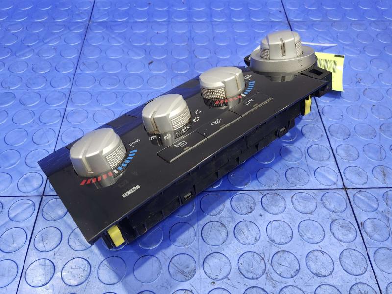 2007 Toyota Tundra Heater A/C Control