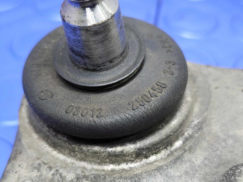 2006 Mercedes S-Class Upper Control Arm Front