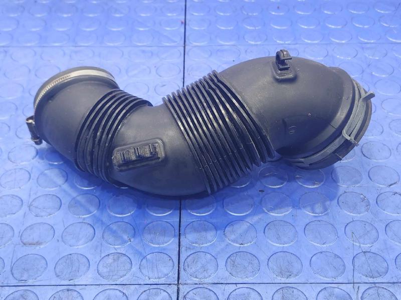 2015 Volkswagen Golf 2.0L TDI Engine Air Intake Hose Genuine OEM 5Q0129654F