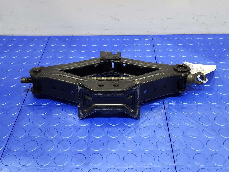 2008 Lexus LS 460 Jack Assembly