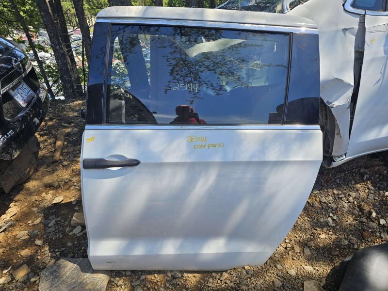 2021 Chrysler Voyager Rear Door