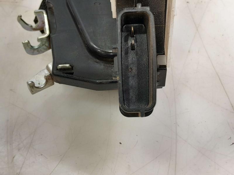 2019 Nissan Titan Front Door Latch