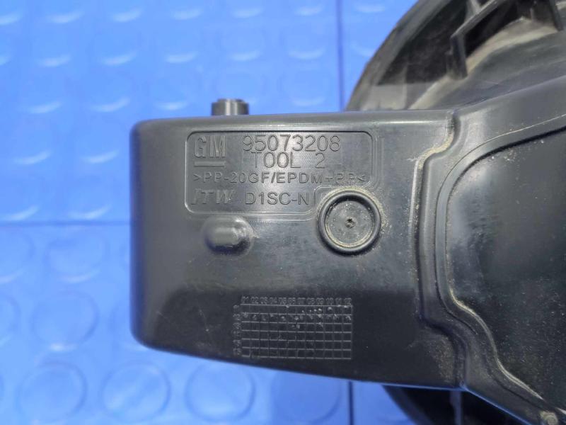 2014 Chevrolet Cruze Fuel Tank Door