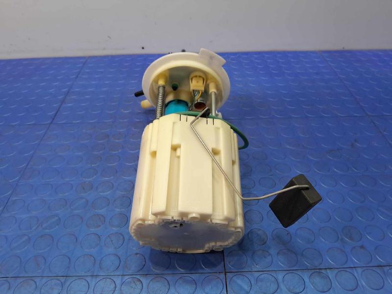 2008-2010 Pontiac Solstice 2.4L Fuel Pump Assembly Genuine Used OEM 19168378