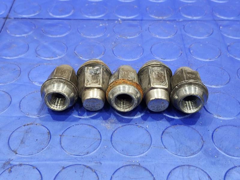 2018 Chevrolet Equinox Lug Nuts